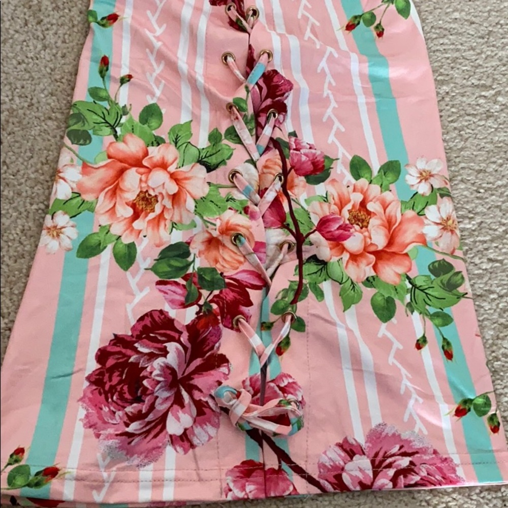 Pink striped floral choker jumpsuit. - Picture 4 of 4